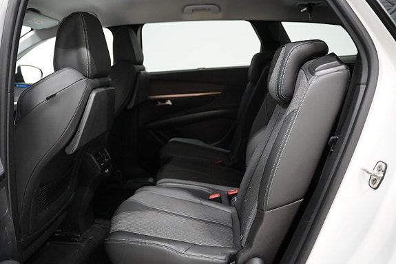 Peugeot 5008 17 of 21