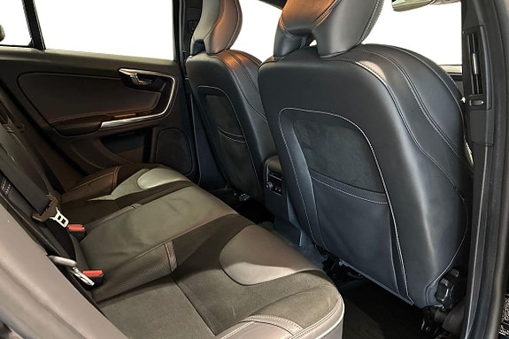 Volvo V60 14 of 23