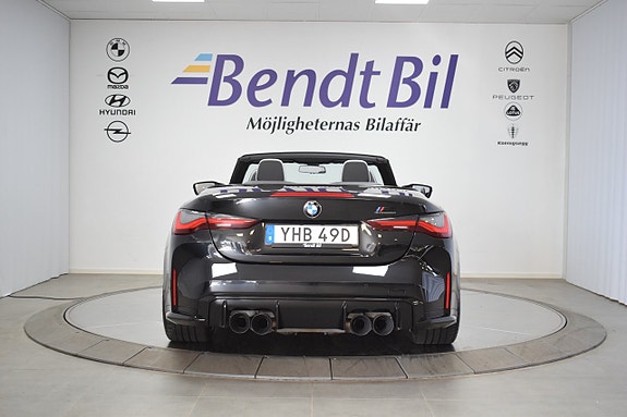 BMW M4 8 of 27