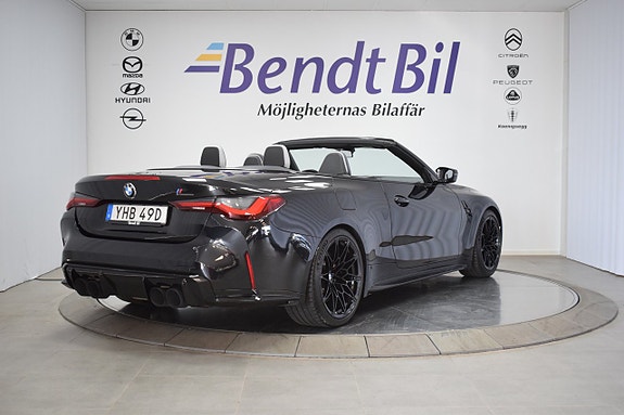 BMW M4 10 of 27