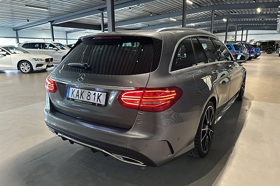 Mercedes-Benz C220 d 4 of 24
