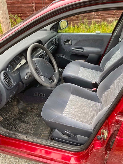 Renault Megane I 4 of 6