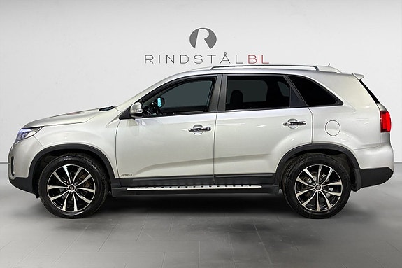 Kia Sorento 4 of 18