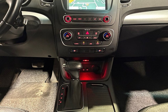 Kia Sorento 12 of 18