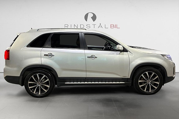 Kia Sorento 8 of 18