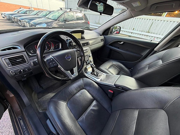 Volvo XC70 10 of 25