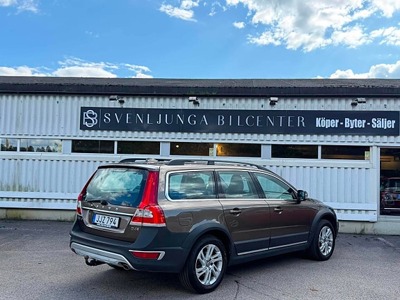 Volvo XC70 4 of 25