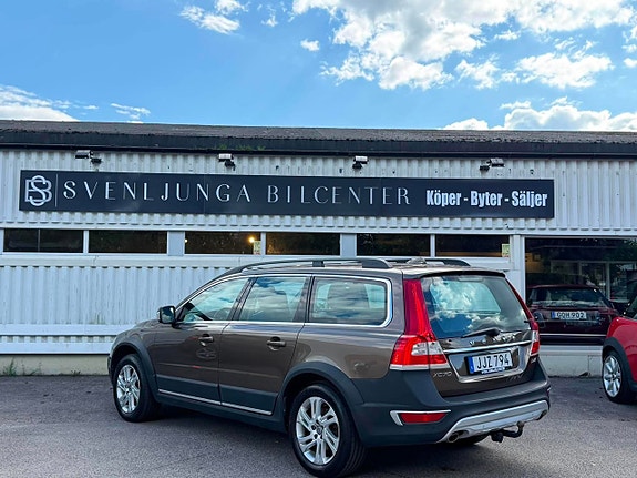 Volvo XC70 3 of 25