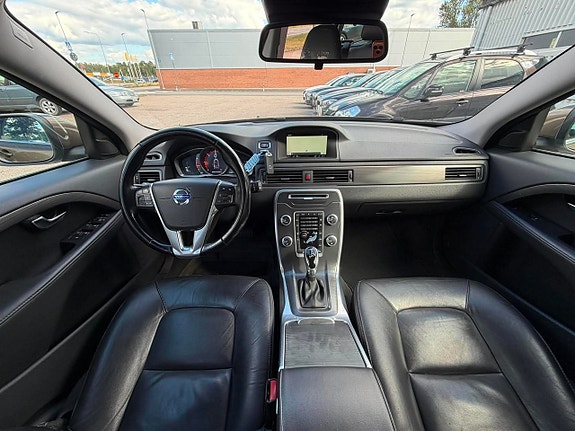 Volvo XC70 8 of 25