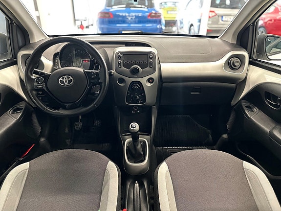 Toyota Aygo 9 of 13
