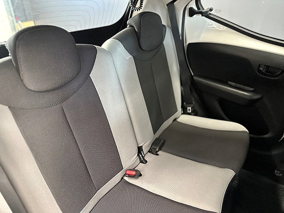 Toyota Aygo 13 of 13