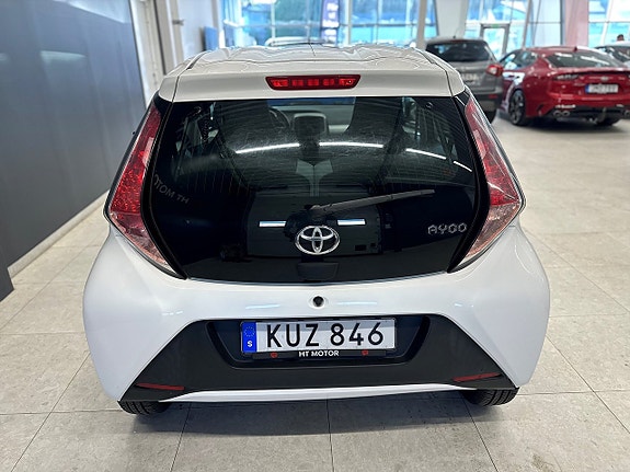 Toyota Aygo 4 of 13