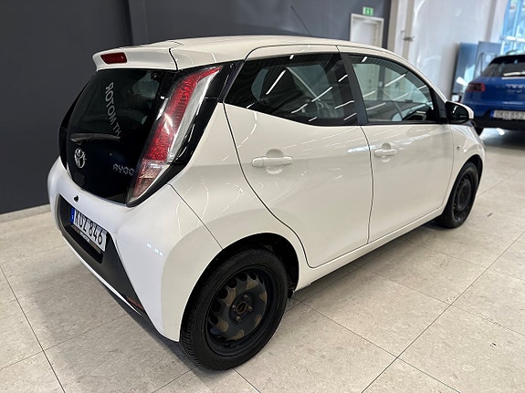 Toyota Aygo 5 of 13