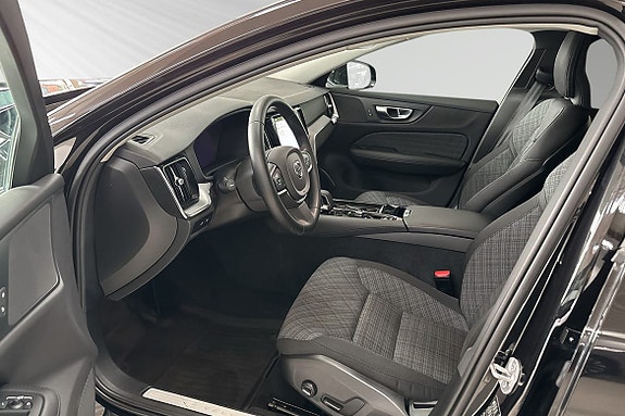 Volvo V60 7 of 25