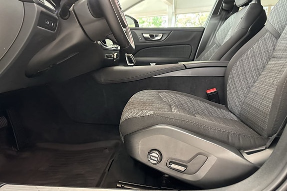 Volvo V60 16 of 25