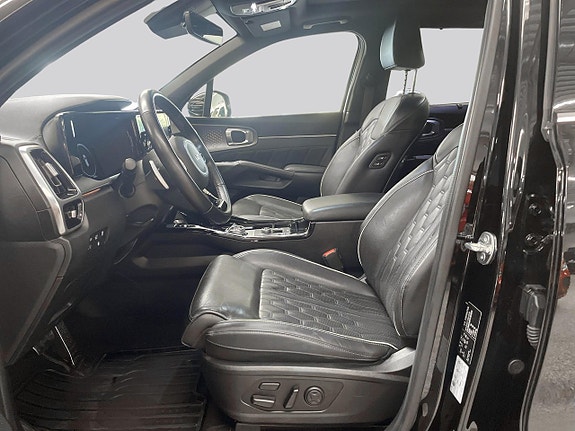 Kia Sorento 8 of 23