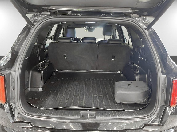 Kia Sorento 14 of 23