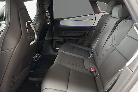 Polestar 4 12 of 25