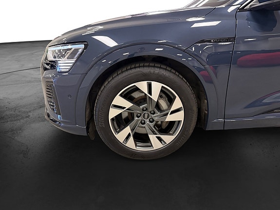Audi Q8 20 of 20