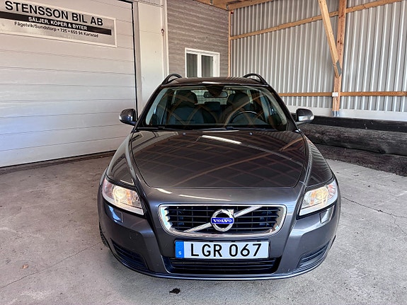 Volvo V50 3 of 11