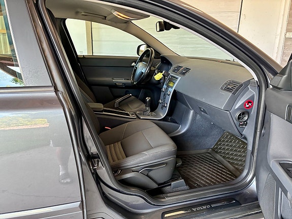 Volvo V50 9 of 11