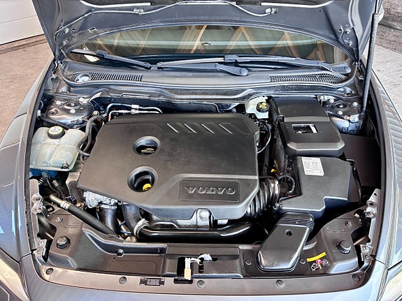 Volvo V50 4 of 11