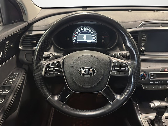 Kia Sorento 14 of 26