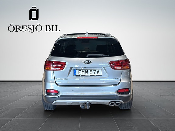 Kia Sorento 4 of 26