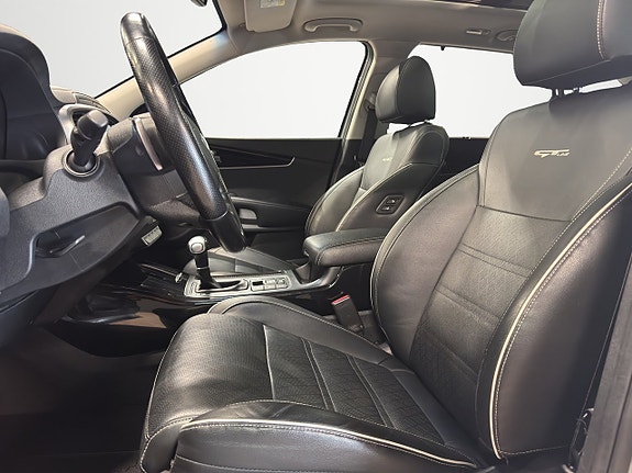 Kia Sorento 10 of 26