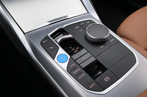 BMW i4 17 of 27