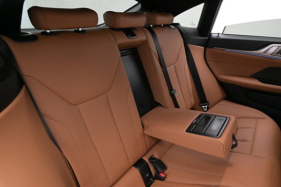 BMW i4 19 of 27