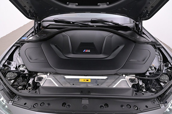 BMW i4 26 of 27