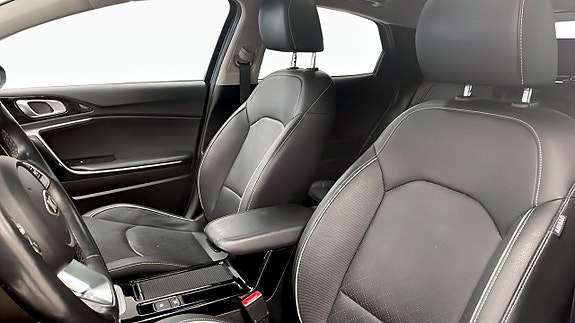 Kia XCeed 8 of 14