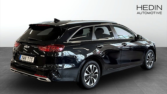 Kia Ceed 2 of 9