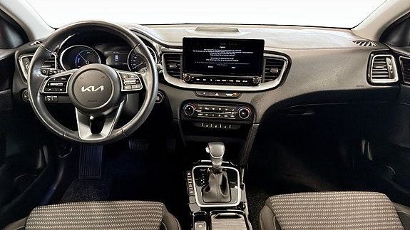 Kia Ceed 4 of 9