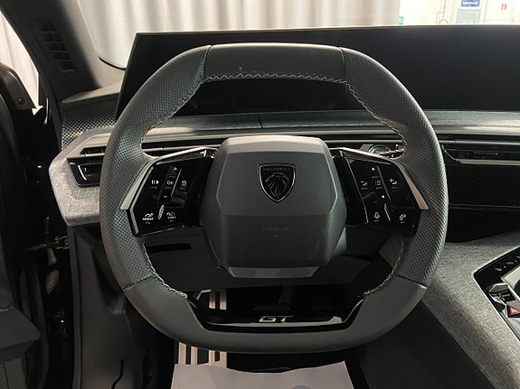 Peugeot 5008 17 of 22