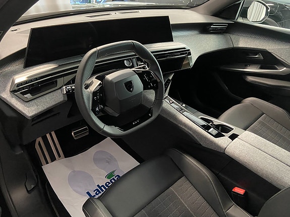 Peugeot 5008 8 of 22
