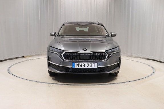 Skoda Octavia 2 of 10