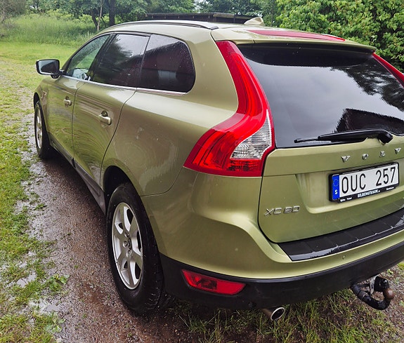 Volvo XC60 5 of 10