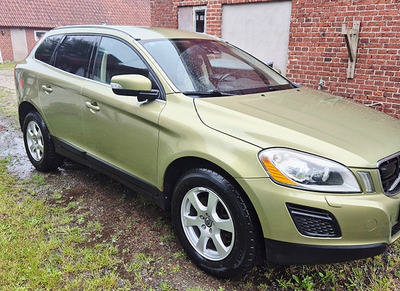Volvo XC60 3 of 10