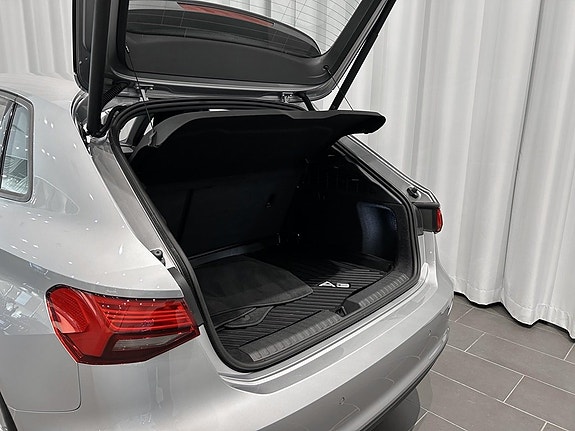 Audi A3 4 of 15