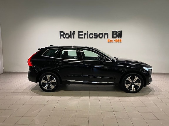 Volvo XC60 2 of 14