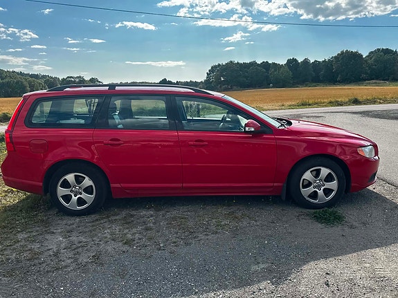 Volvo V70 5 of 6
