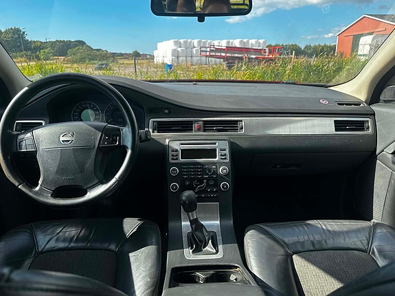 Volvo V70 6 of 6