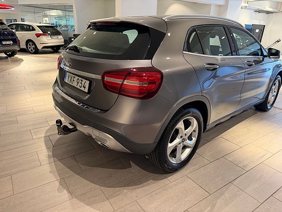Mercedes-Benz GLA250+ 15 of 17