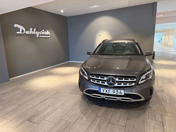 Mercedes-Benz GLA250+ 4 of 17