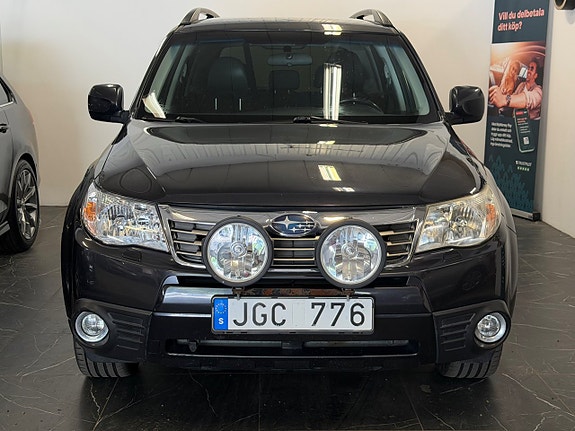 Subaru Forester 2 of 27