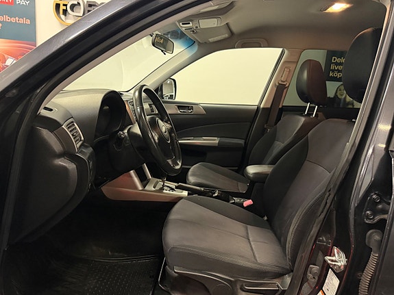 Subaru Forester 9 of 27