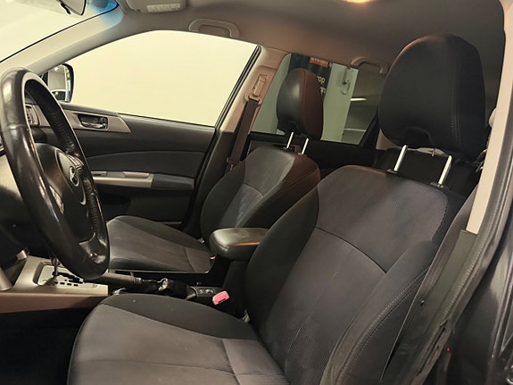 Subaru Forester 12 of 27
