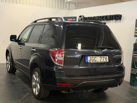 Subaru Forester 4 of 27